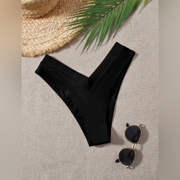 NWOT High Cut Cheeky Bikini Bottom - Picture 1 of 3